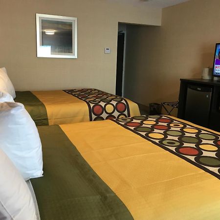 Bay Hill Inns & Suites Neepawa Dış mekan fotoğraf