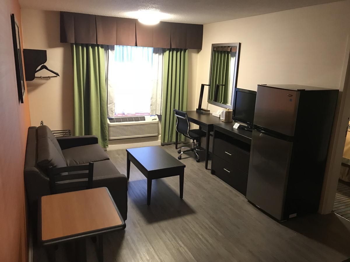 Bay Hill Inns & Suites Neepawa Dış mekan fotoğraf