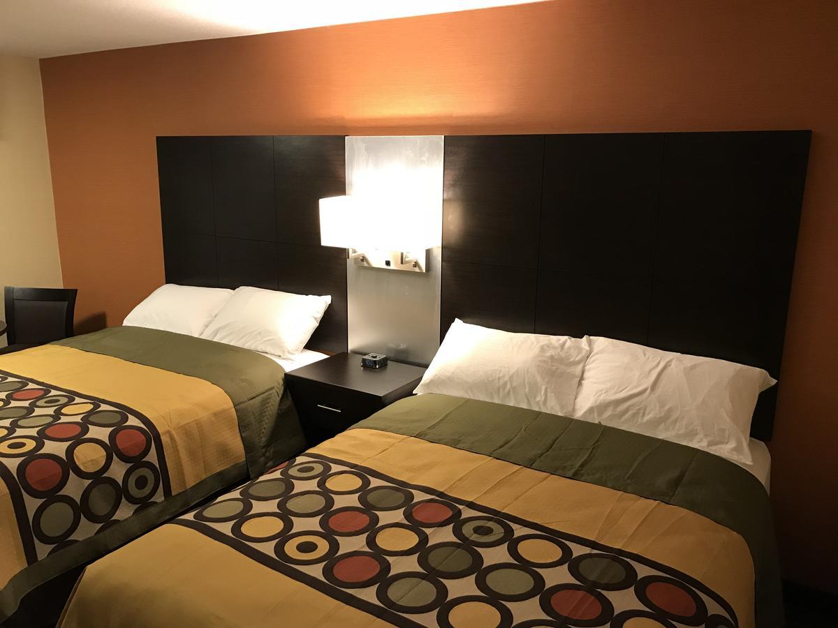 Bay Hill Inns & Suites Neepawa Dış mekan fotoğraf