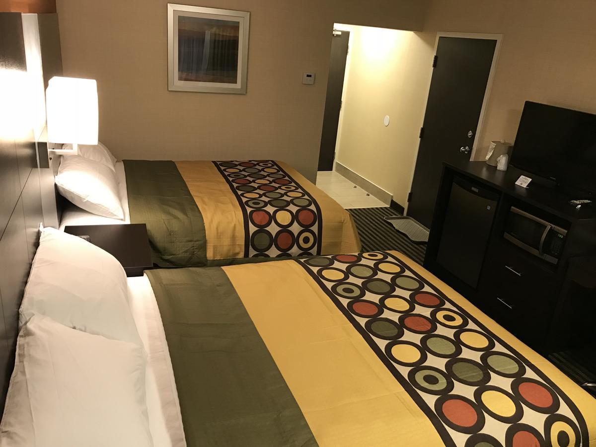 Bay Hill Inns & Suites Neepawa Dış mekan fotoğraf