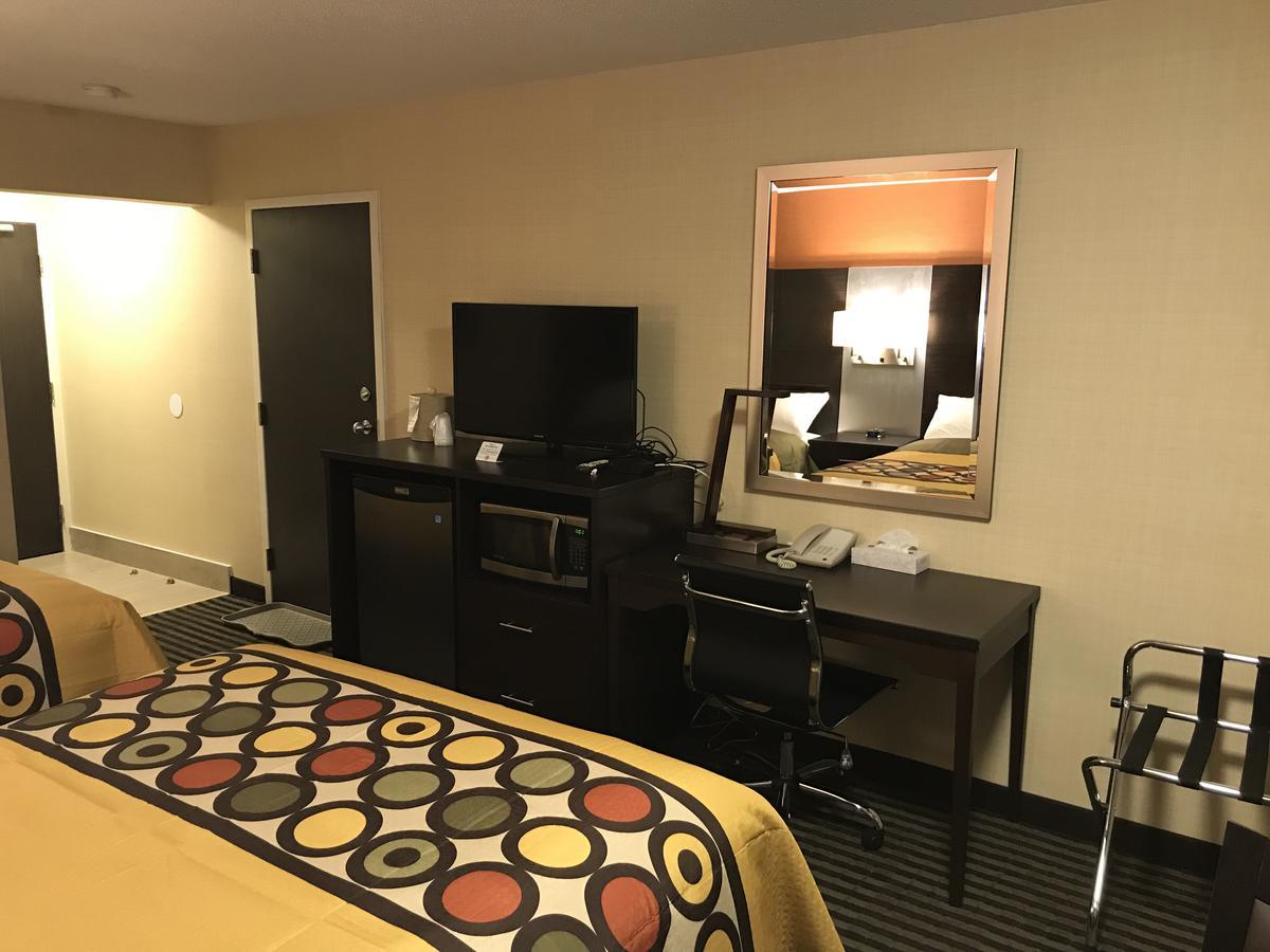 Bay Hill Inns & Suites Neepawa Dış mekan fotoğraf