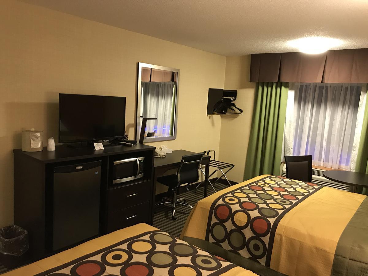Bay Hill Inns & Suites Neepawa Dış mekan fotoğraf