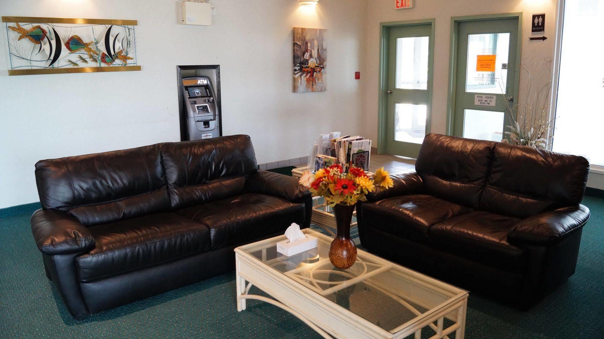 Bay Hill Inns & Suites Neepawa Dış mekan fotoğraf