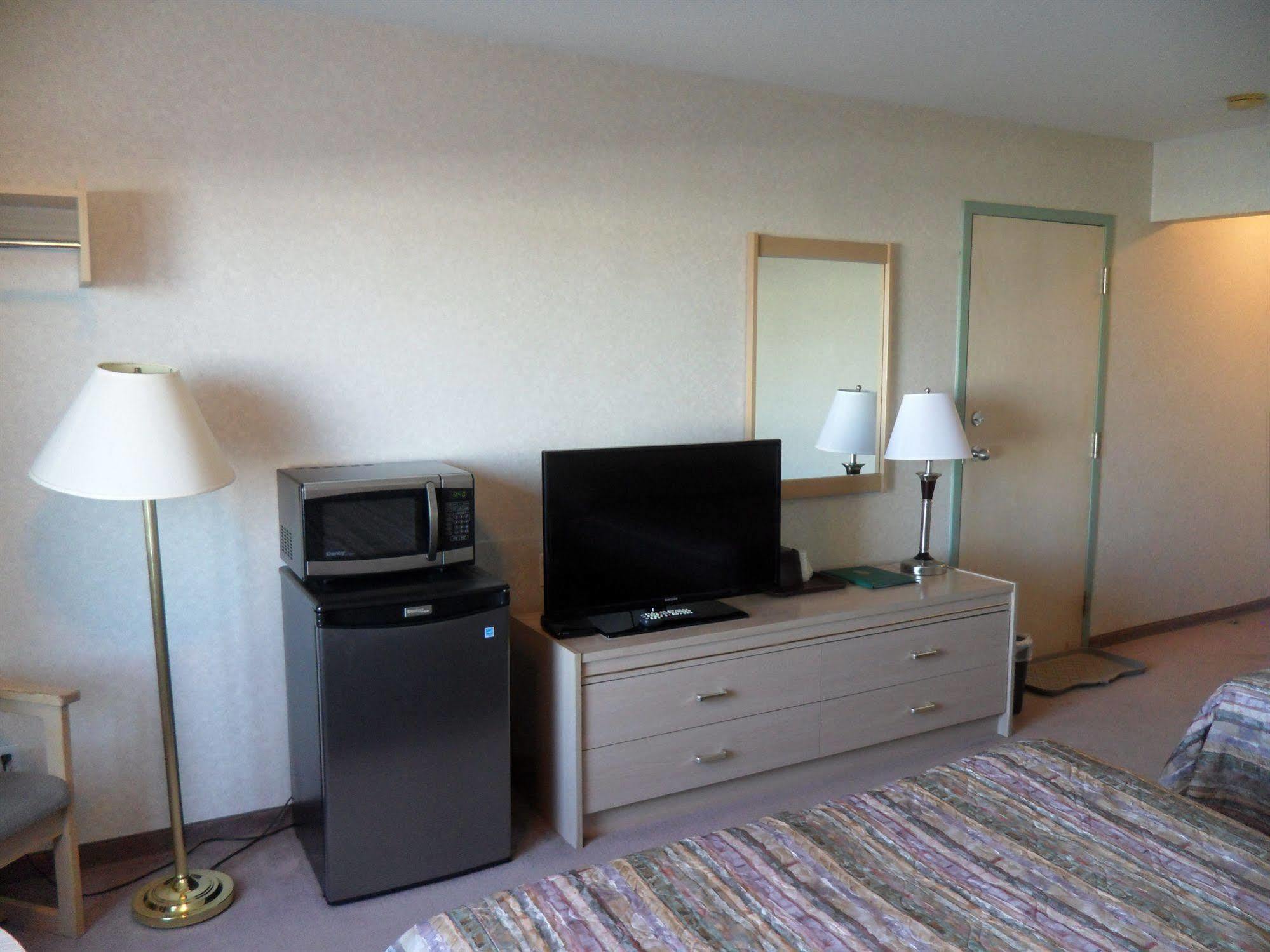 Bay Hill Inns & Suites Neepawa Dış mekan fotoğraf