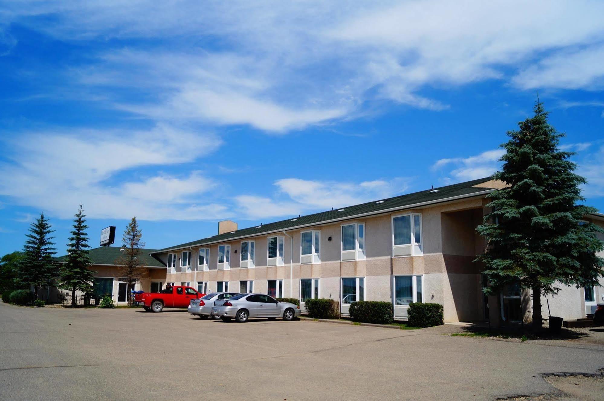 Bay Hill Inns & Suites Neepawa Dış mekan fotoğraf