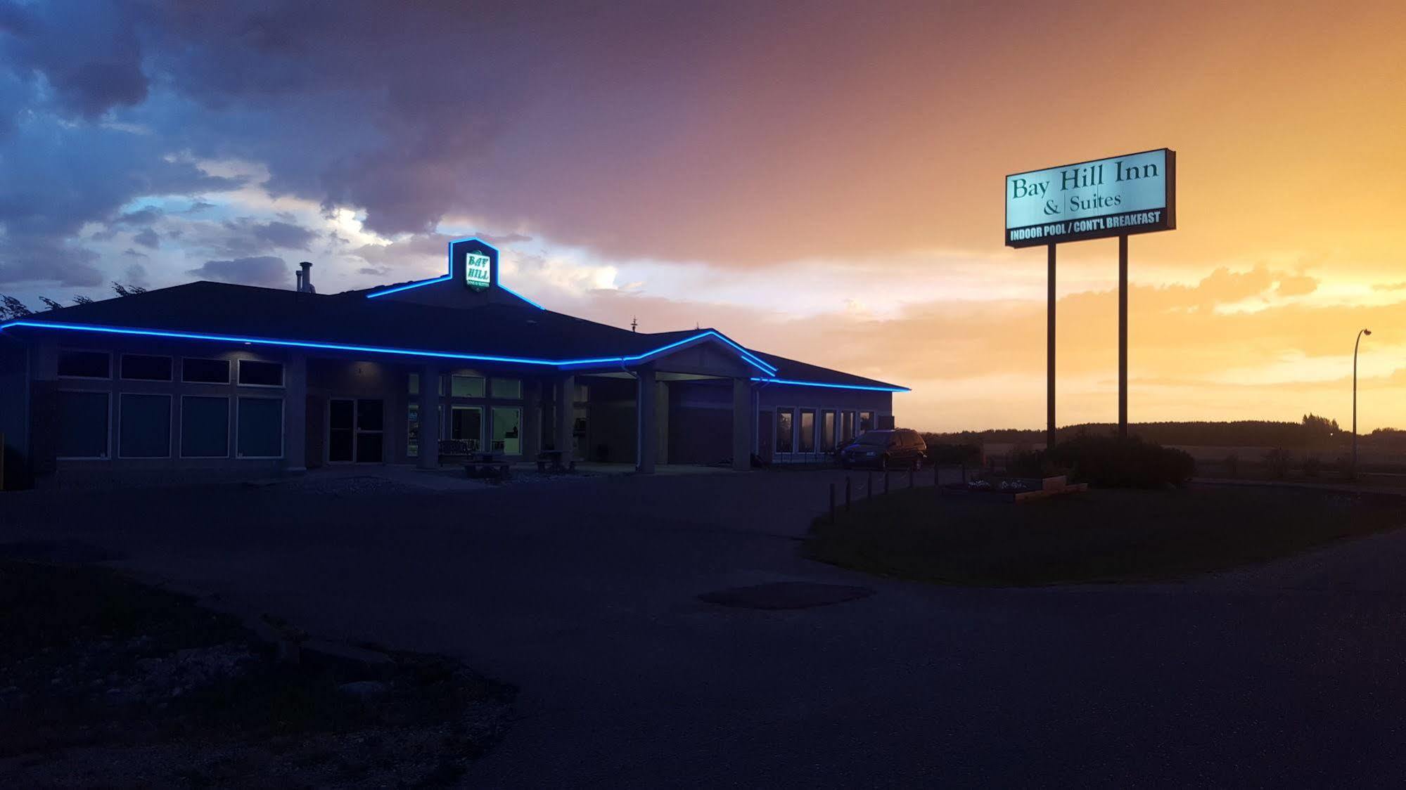 Bay Hill Inns & Suites Neepawa Dış mekan fotoğraf